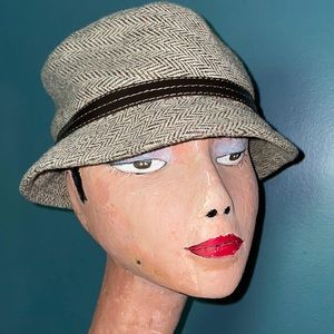 GAP Sz S/M 20 7/8” brwn/crm tweed like hat